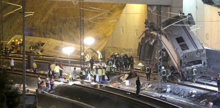 Un tren Alvia que unía Madrid y Ferrol ha descarrilado este miércoles cerca de Santiago de Compostela