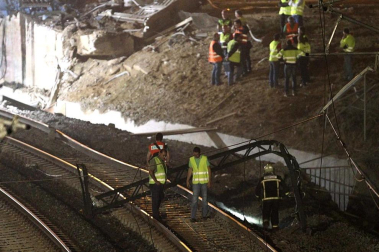 Un tren Alvia que unía Madrid y Ferrol ha descarrilado este miércoles cerca de Santiago de Compostela