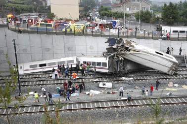 Un tren Alvia que unía Madrid y Ferrol ha descarrilado este miércoles cerca de Santiago de Compostela