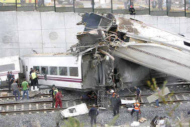 Un tren Alvia que unía Madrid y Ferrol ha descarrilado este miércoles cerca de Santiago de Compostela