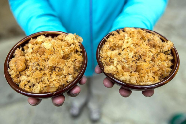 Ujué celebró este domingo el Día de las Migas, uno de los elementos gastronómicos más típicos de la localidad.