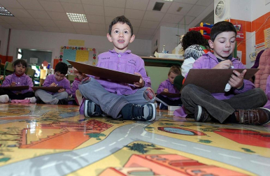 Imágenes del Colegio Público Rochapea de Educación Infantil y Primaria, dentro de la serie "Colegio a colegio" de Diario Escolar