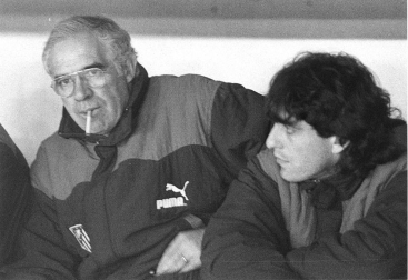 El exseleccionador de fútbol Luis Aragonés, figura histórica del fútbol español y ganador de una Eurocopa en 2008 con el combinado nacional, ha fallecido esta madrugada a los 75 años en la clínica Cemtro de Madrid, según confirmó a Radio Nacional de España el doctor Pedro Guillén.