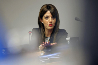 Este lunes comparecen en la comisión de investigación del Parlamento de Navarra sobre la situación de la Hacienda foral el secretario técnico de Economía del Gobierno foral, Pedro Ugalde, el director general de Presupuesto, Juan Francisco Franco Pueyo, la  directora general de Política Económica y Empresarial, María Jesús Valdemoros y el exdirector de  Planificación y Control de la Hacienda Tributaria, Manuel Arana.