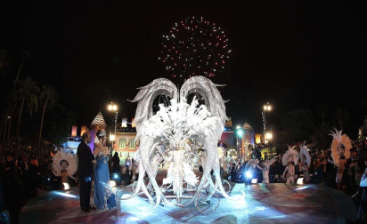Candidatas y espectáculo de la elección de la reina del Carnaval 2014 en Las Palmas de Gran Canaria, certamen dedicado al "Mundo de las Fantasía" que fue ganado por la joven Cindy Klein con el diseño '¡El cielo es el límite!', de Fernando Méndez.
