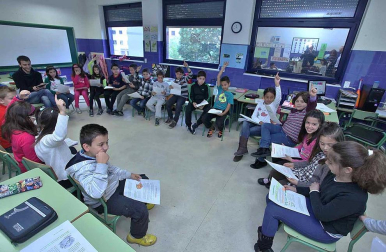 El centro de la Rochapea protagoniza el 'Cole a cole' del Diario Escolar del 6 de mayo de 2014.