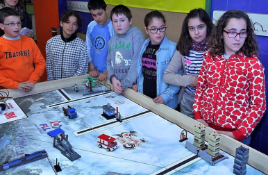 El centro de la Rochapea protagoniza el 'Cole a cole' del Diario Escolar del 6 de mayo de 2014.