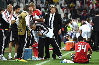 Sevilla y Benfica disputaron en Turín (Italia) la final de la Liga Europa. Venció el conjunto español tras ganar en los penaltis (4-2) una vez que el encuentro finalizó con 0-0.