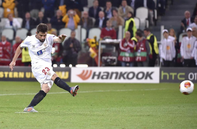 Sevilla y Benfica disputaron en Turín (Italia) la final de la Liga Europa. Venció el conjunto español tras ganar en los penaltis (4-2) una vez que el encuentro finalizó con 0-0.