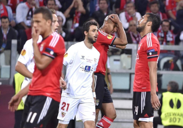 Sevilla y Benfica disputaron en Turín (Italia) la final de la Liga Europa. Venció el conjunto español tras ganar en los penaltis (4-2) una vez que el encuentro finalizó con 0-0.