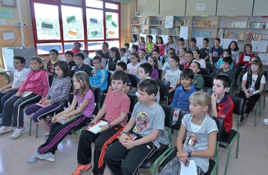 Alumnos del Colegio Público Eulza, protagonista del 'Cole a cole' del Diario Escolar del 20 de mayo de 2014.