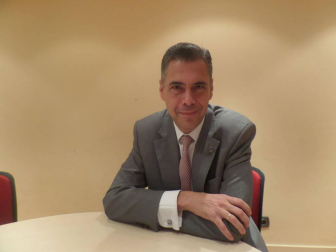 La Asociación de Antiguos Alumnos del IE Business School en Navarra invitó al experto en nuevas tecnologías Enrique Dans a impartir la conferencia “Enredándonos: la red y la proyección de la persona”.