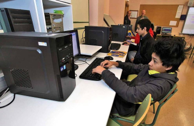 El centro pamplonés protagoniza el 'Cole a cole' del Diario Escolar de la semana del 16 de marzo de 2015.