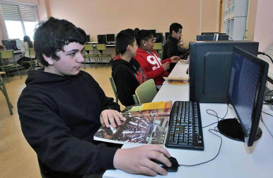 El centro pamplonés protagoniza el 'Cole a cole' del Diario Escolar de la semana del 16 de marzo de 2015.