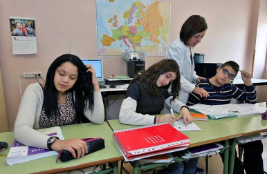 El centro pamplonés protagoniza el 'Cole a cole' del Diario Escolar de la semana del 16 de marzo de 2015.