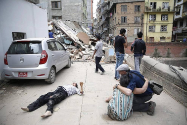 Un terremoto de 7,9 ha sacudido este sábado Nepal