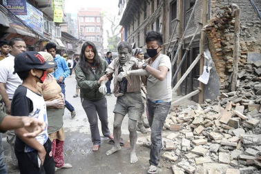 Un terremoto de 7,9 ha sacudido este sábado Nepal