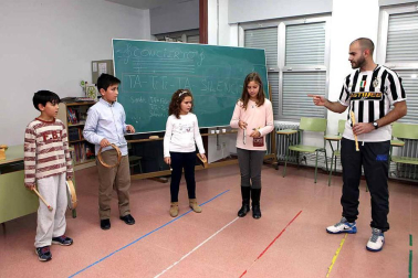 El centro de Fitero protagoniza el 'Cole a cole' del Diario Escolar del martes 24 de noviembre de 2015.
