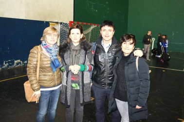 El frontón Cantolagua de Sangüesa albergó el 21 de febrero la tercera prueba del Campeonato Navarro de Patinaje de Velocidad Indoor y de los Juegos Deportivos de Navarra, desde categoría mini a senior.