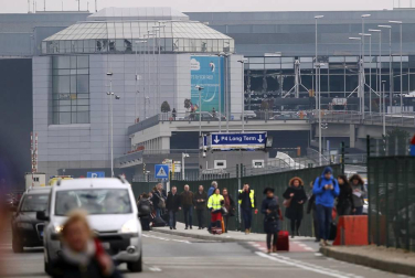 Trece muertos y 35 heridos en explosiones en el aeropuerto y el metro de Bruselas