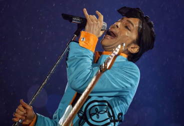 El cantante norteamericano Prince falleció este jueves 21 de abril en su domicilio del condado de Carvery (Minesota), a los 57 años de edad, según confirmó su publicista.