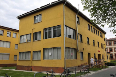 El Centro Integrado de FP Escuela Sanitaria Técnico Profesional de Navarra – ESTNA.