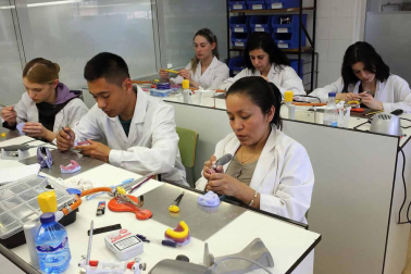 El Centro Integrado de FP Escuela Sanitaria Técnico Profesional de Navarra – ESTNA.