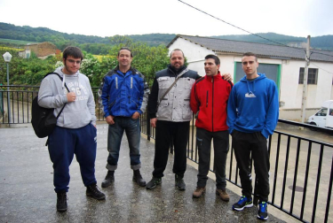 El domingo 8 de mayo se disputó el Trial de Bearin, pueblo del valle de Yerri muy cercano a Estella. La prueba, organizada por el Motoclub Kabras y valedera para el campeonato navarro de la modalidad, contó con la participación de más de 60 pilotos, no sólo pertenecientes a la Comunidad foral sino también llegados de las regiones vecinas como País Vasco o La Rioja.