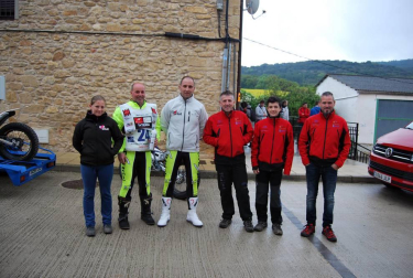 El domingo 8 de mayo se disputó el Trial de Bearin, pueblo del valle de Yerri muy cercano a Estella. La prueba, organizada por el Motoclub Kabras y valedera para el campeonato navarro de la modalidad, contó con la participación de más de 60 pilotos, no sólo pertenecientes a la Comunidad foral sino también llegados de las regiones vecinas como País Vasco o La Rioja.