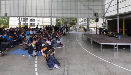 'El gran Carlini' de la compañía catalana Justo Thaus, fue una de las primeras propuestas de la vigésimo segunda edición del Festival Internacional de Títeres de Barañáin que se celebró del 6 al 8 de mayo y que contó con la presencia de titiriteros de países como Argentina, Francia o Italia. Además de las actuaciones en directo, este evento ofreció en las semanas anteriores otras actividades como exposiciones en la Casa de Cultura, sesiones guiadas y cuentacuentos con escolares de Barañáin o concursos de creación de títeres y sus historias.
