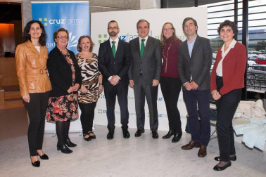 Nafarco, en colaboración con el Colegio Oficial de Farmacéuticos de Navarra, organizó el lunes 9 de mayo una conferencia a cargo de Jesús Aguilar, presidente del Consejo General de Colegios de Farmacéuticos, en el que se expusieron los modelos de farmacia europeos y las últimas novedades sobre medicamentos hospitalarios, distribución farmacéutica y apoyo al modelo.