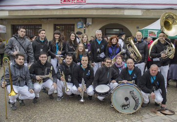 Dicastillo acogió un año más la fiesta en honor a este preciado manjar. El Ayuntamiento de la localidad junto al Consorcio Turístico de Tierra Estella fueron los encargados de organizar el evento, cuyo acto más esperado fue la degustación popular, al que acompañó el Certamen de Espárrago, que ha alcanzado su vigésima edición, y el XVIII Mercado de Productos Artesanos Agroalimentarios.
