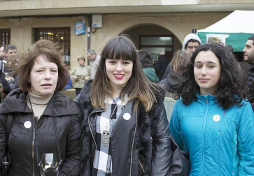 Dicastillo acogió un año más la fiesta en honor a este preciado manjar. El Ayuntamiento de la localidad junto al Consorcio Turístico de Tierra Estella fueron los encargados de organizar el evento, cuyo acto más esperado fue la degustación popular, al que acompañó el Certamen de Espárrago, que ha alcanzado su vigésima edición, y el XVIII Mercado de Productos Artesanos Agroalimentarios.