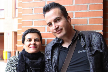 El cantautor Luis Eduardo Aute presentó el 13 de mayo, en el Auditorio Barañáin su último trabajo: 'La gira luna. De la luz y la sombra'. En él recorrió cinco décadas dedicadas a la música con la interpretación de sus canciones más recordadas como 'Al alba', 'Pasaba por aquí', 'La belleza', 'Una de dos', 'Las cuatro y diez' o 'Alevosía'. El evento contó, además, con el aliciente de poder ver al inicio del concierto la proyección del mediometraje de animación 'Vincent y el giraluna', dirigido por el propio Aute, que también es el autor de los dibujos y la banda sonora.