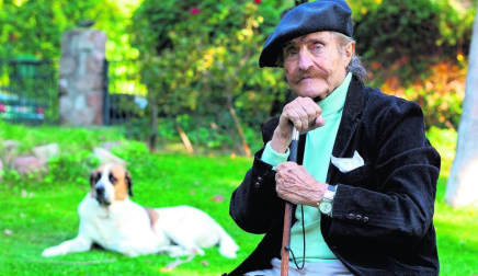 El reportero y deportista Miguel de la Quadra-Salcedo ha fallecido a las 6.00 horas de este viernes en su domicilio de Madrid, a los 84 años .
