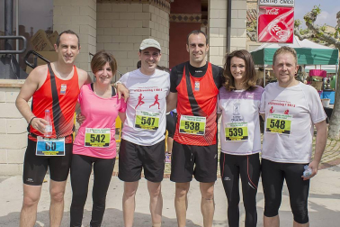 Los vecinos de Allo disfrutaron de unas animadas fiestas en honor a San Isidro. Las cámaras de ¡Click! se acercaron la mañana del sábado 14 de mayo, jornada en la que se celebró una carrera solidaria en favor de Asorna (Asociación de Personas Sordas de Navarra), además de una degustación de migas y la actuación de la Batukada 'La Farruka'.