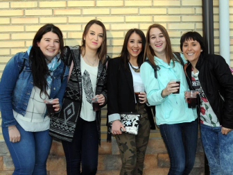 Los vecinos de Rada dieron la bienvenida a sus nuevos gigantes, Don Tizón y Doña Toda, que protagonizaron la apertura de sus fiestas en honor a San Isidro, entre el 13 y el 15 de mayo. Conciertos, ronda de jotas, festejos religiosos, encierros y capeas fueron desgranándose a lo largo de los tres días.