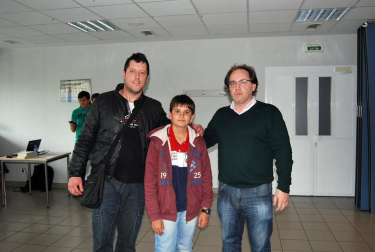 Las instalaciones de la SDC Echavacoiz acogieron la Primera Ronda del Torneo de Primavera de Ajedrez en el que compitieron de forma unificada las diferentes categorías, y que estuvo organizado por la Federación Navarra de este deporte. Los 63 ajedrecistas que tomaron parte en este primer encuentro, deberán afrontar otras cinco rondas más, que tendrán lugar en el Salón de Actos de la Residencia Fuerte del Príncipe.