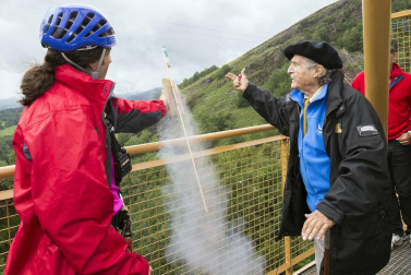 El reportero y deportista Miguel de la Quadra-Salcedo ha fallecido a las 6.00 horas de este viernes en su domicilio de Madrid, a los 84 años .