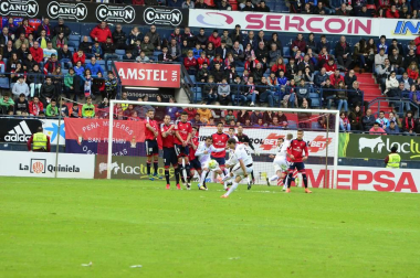 Imágenes del encuentro correspondiente a la jornada 39, de la temporada 2015/2016, disputado en El Sadar.