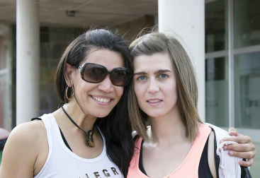 El frontón Retegui II acogió la segunda edición del Maratón de zumba San Adrián, en el que durante más de tres horas aficionados de todas las edades y condiciones disfrutaron del buen hacer de las monitoras Sali Mompó, Dora Pinheiro y Nieves Jiménez. Un evento que combinó la actividad deportiva con las exhibiciones.