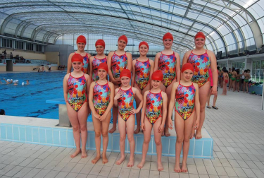 El sábado 21 la piscina olímpica de la C.D. Amaya acogió los JDN de Natación Sincronizada en su modalidad de Conjuntos, donde tomaron parte en torno a 180 deportistas pertenecientes a seis clubes navarros. Además de la competición propiamente dicha, el público, que abarrotó las gradas de la pileta del club de la Cuesta de Beloso, pudo presenciar una exhibición en la que tomaron parte dos clubes navarros, Burlada y San Juan, y el Stadium Venecia zaragozano, invitado al evento por la Federación Navarra de Natación.