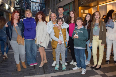 Las calles de Pamplona se llenaron de actividad durante la celebración del Día del Casco Viejo. Una fiesta muy esperada y a la que no frenó ni la presencia de la lluvia durante la tarde. Exposiciones, charlas y talleres ya habían servido de prólogo durante la semana anterior, pero el día grande fue el sábado 28 de mayo, con la puesta en marcha de un amplísimo programa que abarcó 23 escenarios diferentes por todo el barrio.