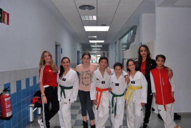 El sábado 28 de mayo tuvo lugar en el Polideportivo Municipal de Berriozar la jornada final de los Juegos Deportivos de Navarra (JDN). Tres clasificados por categoría en Poomsae (Técnica) y cuatro por peso en Combate, conformaron los más de 130 taekwondistas llegados de 17 clubes navarros y que tomaron parte en este evento, con el que se puso el cierre a la competición escolar.