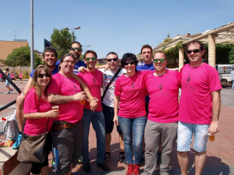 El sábado 4 de junio el Paseo del Queiles acogió la segunda edición del torneo de Streetball Juantxo & Friends, una jornada deportiva, solidaria y de recuerdo organizada por la peña Andatu. Hubo enfrentamientos en categorías desde minibasket a senior tanto femenino como masculino. El buen tiempo y el ambiente deportivo y festivo convirtió la jornada en todo un éxito.