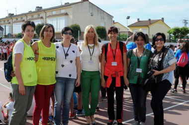 Los colegios públicos de Valtierra, Cadreita y Villafranca celebraron el 5 de junio las Olimpiadas Intercentros. 450 alumnos disfrutaron de esta iniciativa deportiva, en la que se disputaron pruebas clásicas de atletismo como velocidad o saltos de longitud y altura. Una jornada en la que el compañerismo fue el principal protagonista.