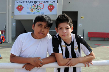 Los colegios públicos de Valtierra, Cadreita y Villafranca celebraron el 5 de junio las Olimpiadas Intercentros. 450 alumnos disfrutaron de esta iniciativa deportiva, en la que se disputaron pruebas clásicas de atletismo como velocidad o saltos de longitud y altura. Una jornada en la que el compañerismo fue el principal protagonista.