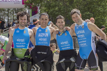 El embalse de Alloz y sus alrededores se convirtieron un año más en escenario de una de las pruebas triatletas más espectaculares de Navarra. 475 deportistas participaron en la edición 2016, que se celebró el 18 de junio, y que ofreció dos opciones de carrera a los participantes: distancia sprint y olímpica. Una de las novedades de este año ha sido la inclusión de esta prueba como una de las cuatro que permiten la clasificación para el campeonato de España de Triatlón en distancia olímpica.