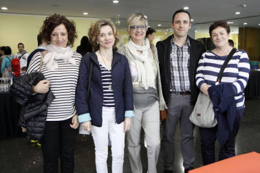 La Asociación Síndrome de Down Navarra celebró una jornada festiva con motivo del cierre del Proyecto Ítaca de formación prelaboral en la que se quiso reconocer a las empresas y entidades colaboradoras con un aperitivo-degustación de pinchos. El proyecto Ítaca busca dar respuesta a las necesidades laborales y educativas de los jóvenes con Síndrome de Down una vez finalizan su etapa escolar.