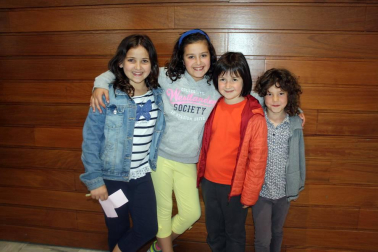 La Escuela de Música de Aoiz organizó el 17 de junio un gran concierto con motivo del cierre del curso. Los jóvenes intérpretes hicieron las delicias de familiares y amigos que se congregaron en el Auditorio de la Casa de Cultura para disfrutar de sus avances en el mundo de la música.